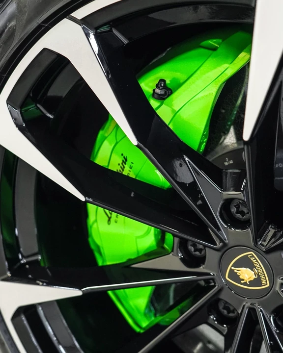 2022 Lamborghini Urus - Image 19 of 28