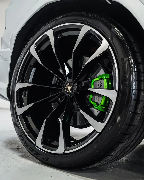 2022 Lamborghini Urus - Image 20 of 28