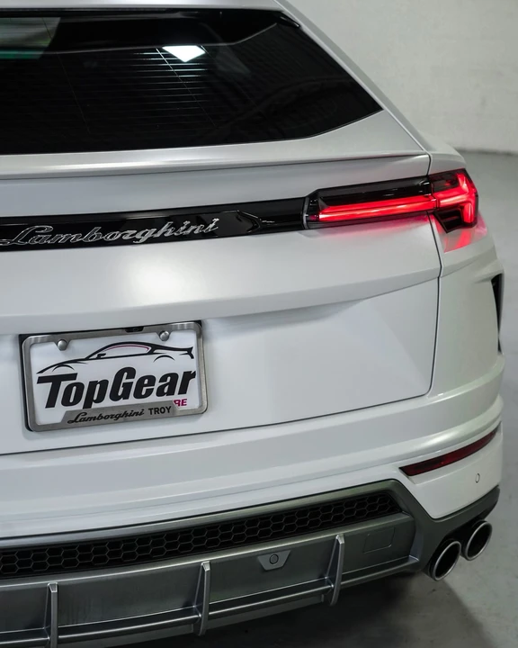 2022 Lamborghini Urus - Image 21 of 28