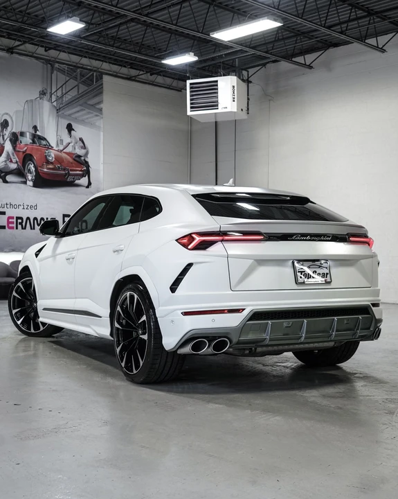 2022 Lamborghini Urus - Image 25 of 28