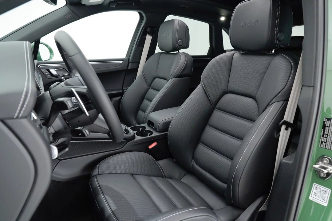 2022 Porsche Macan GTS - Image 8 of 13