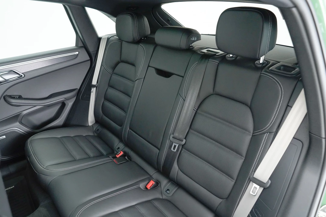 2022 Porsche Macan GTS - Image 7 of 13