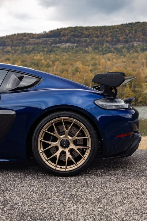 2023 Porsche 718 Cayman GT4 RS - Image 8 of 17