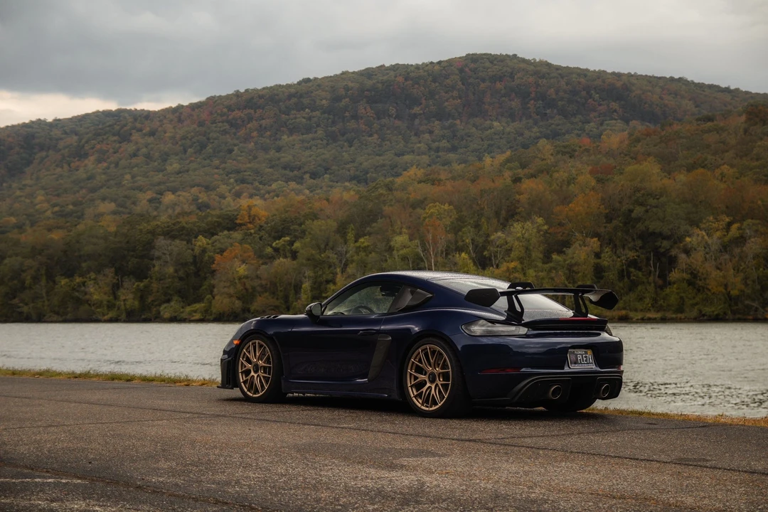 2023 Porsche 718 Cayman GT4 RS - Image 4 of 17