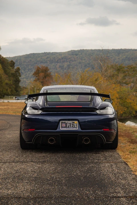 2023 Porsche 718 Cayman GT4 RS - Image 5 of 17