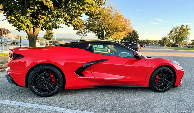 2024 Chevrolet Corvette Stingray Convertible 2LT