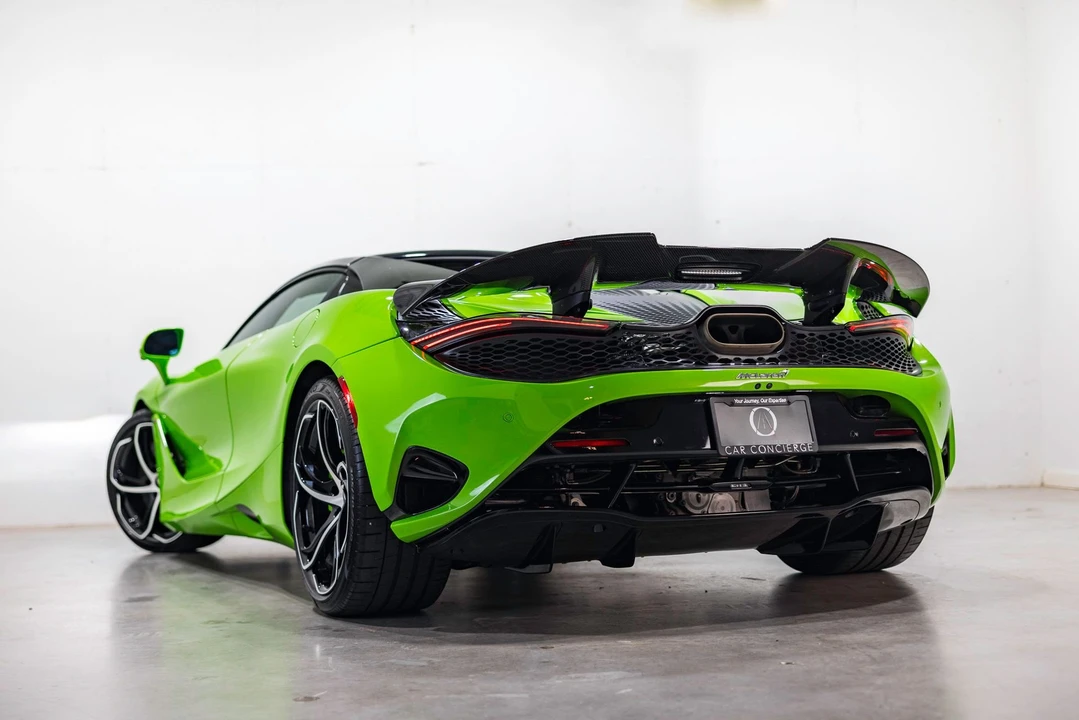 2024 McLaren 750S Spider - Image 13 of 30