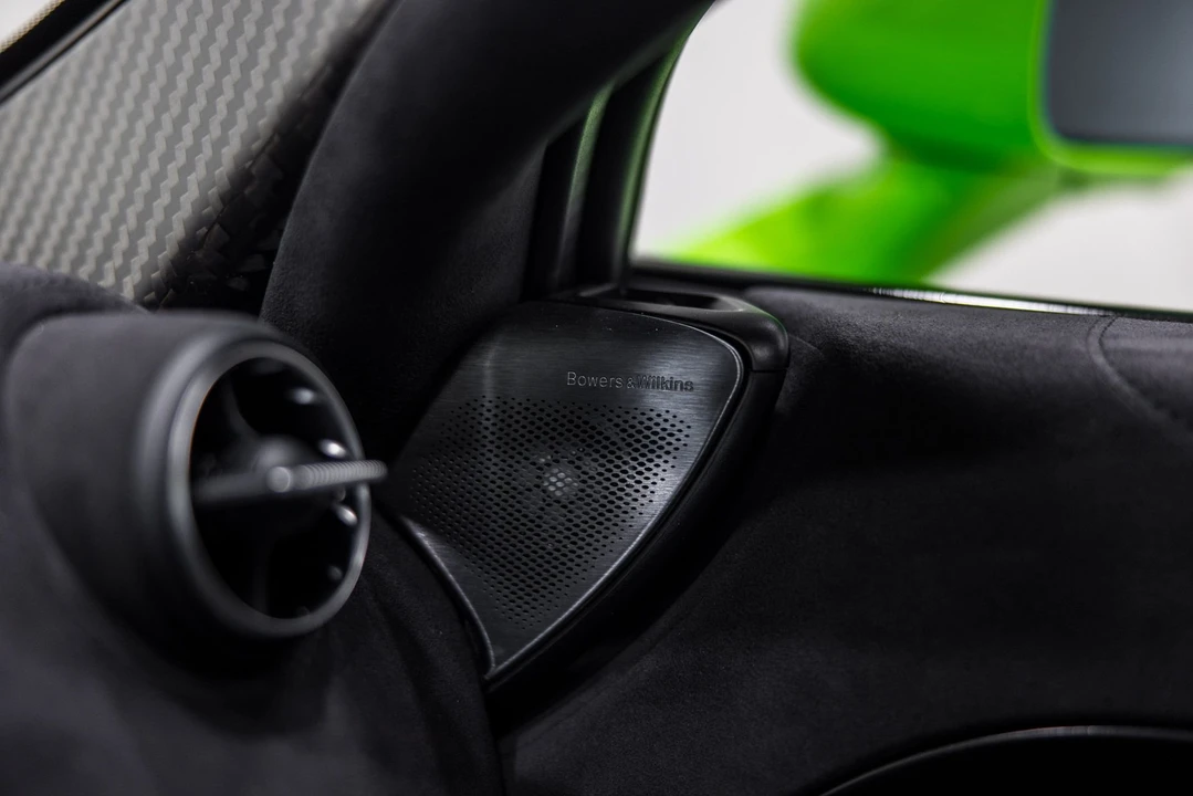 2024 McLaren 750S Spider - Image 16 of 30