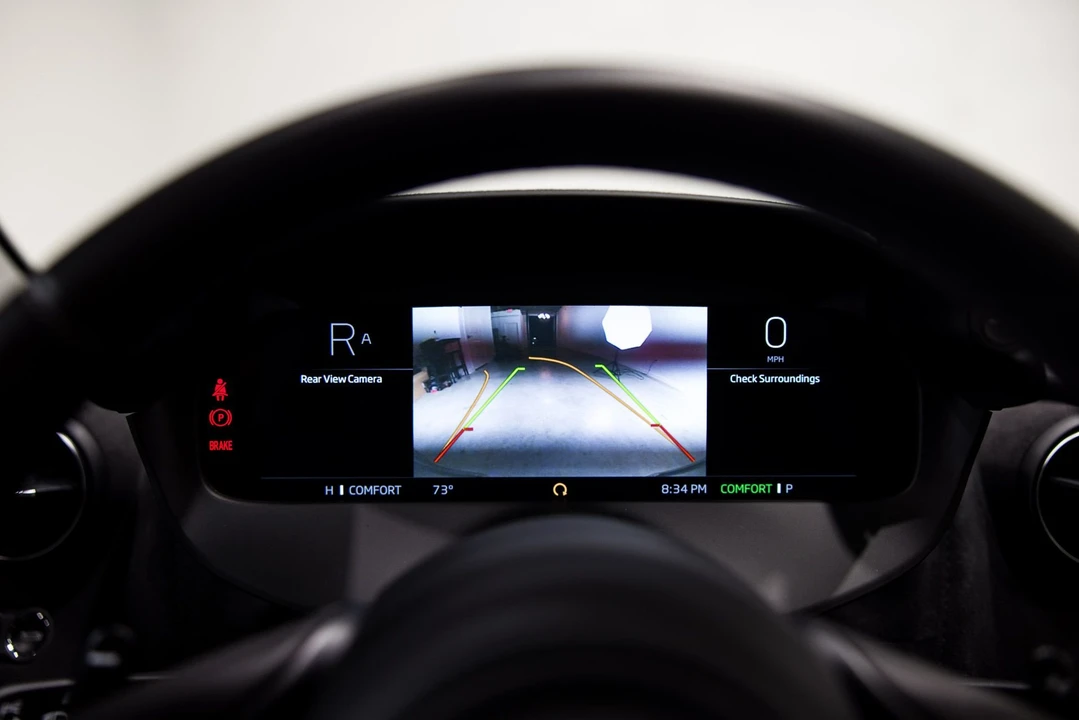 2024 McLaren 750S Spider - Image 27 of 30