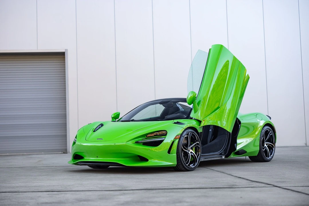 2024 McLaren 750S Spider - Image 8 of 30