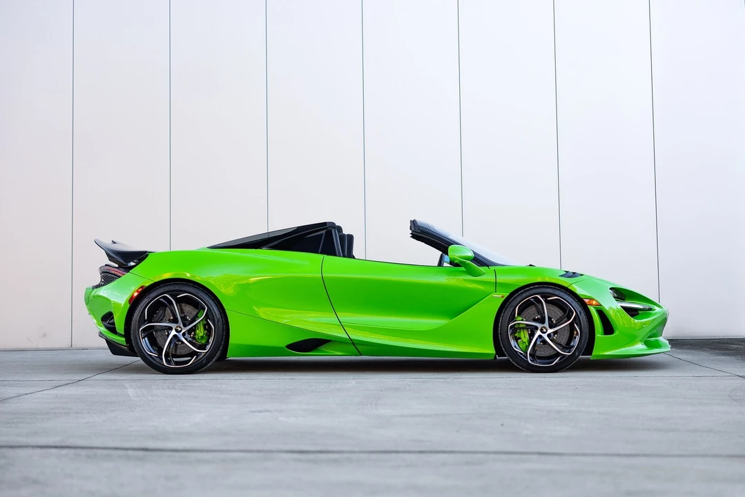 2024 McLaren 750S Spider - Image 5 of 30