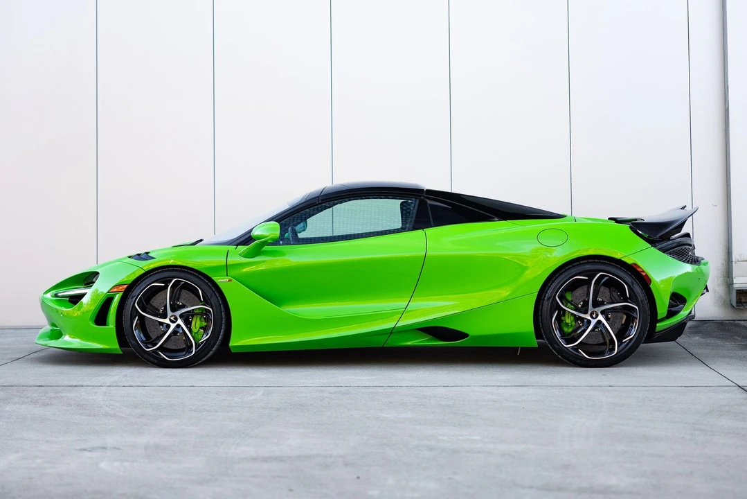 2024 McLaren 750S Spider - Image 7 of 30