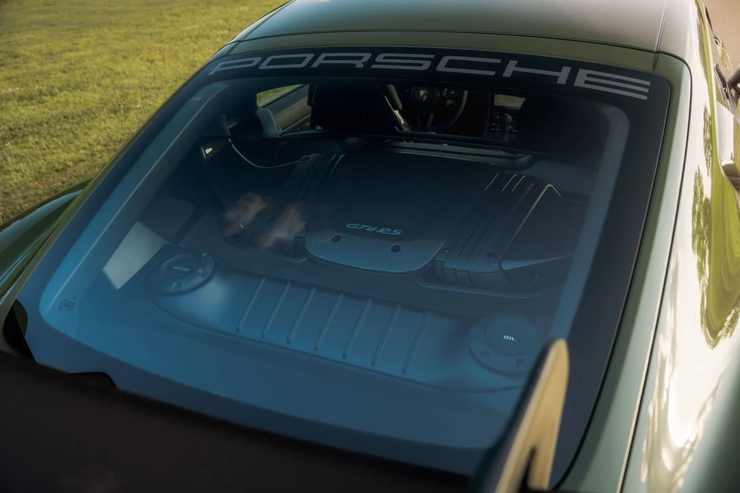 2025 Porsche 718 Cayman GT4 RS - Image 7 of 21