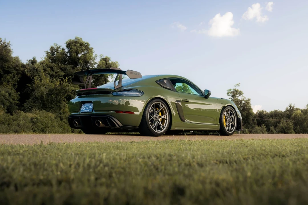 2025 Porsche 718 Cayman GT4 RS - Image 9 of 21