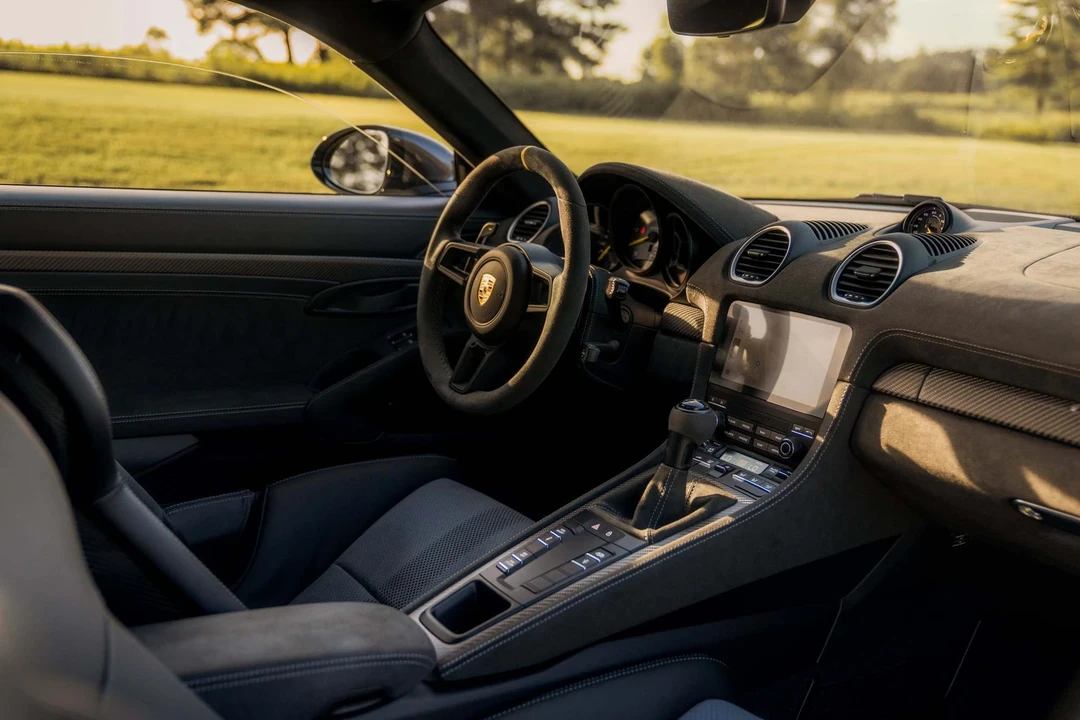 2025 Porsche 718 Cayman GT4 RS - Image 11 of 21