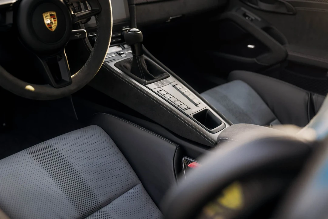 2025 Porsche 718 Cayman GT4 RS - Image 14 of 21