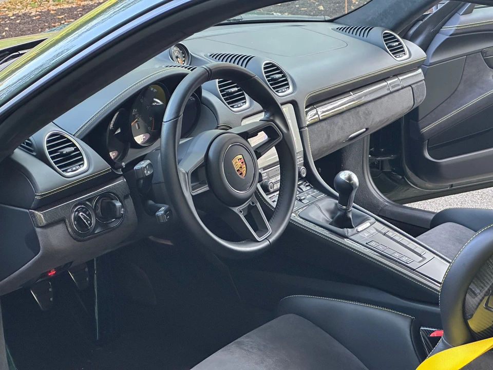 2021 Porsche 718 Cayman GT4 - Image 14 of 19