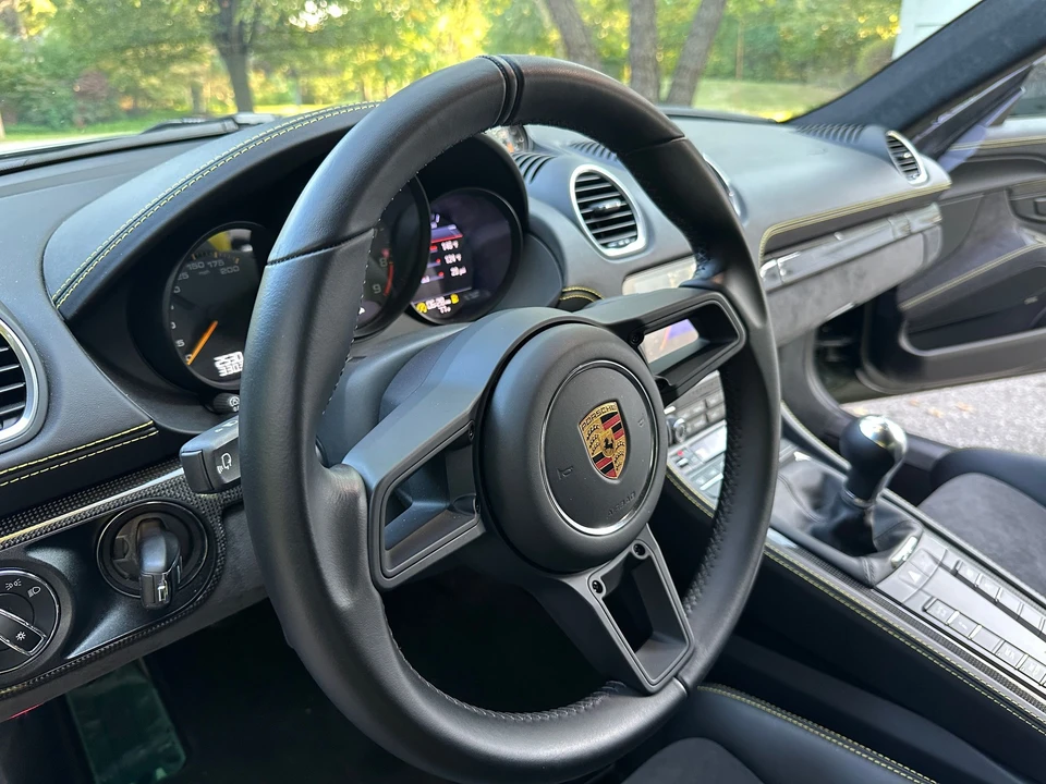 2021 Porsche 718 Cayman GT4 - Image 17 of 19