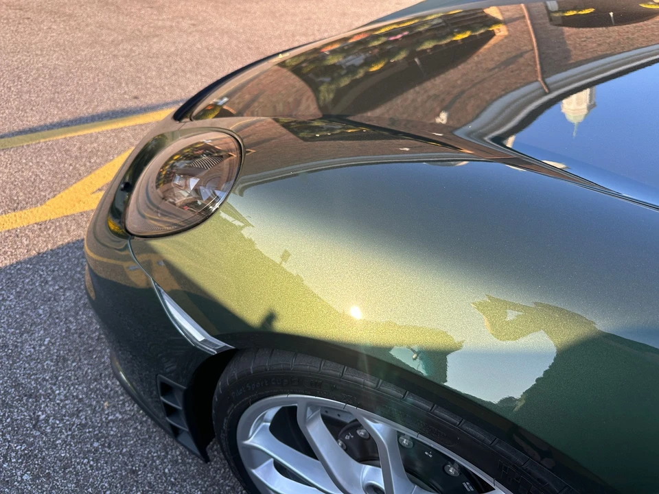 2021 Porsche 718 Cayman GT4 - Image 2 of 19