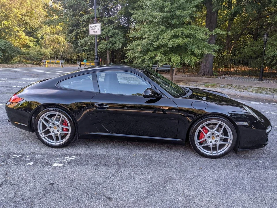 2010 Porsche 997 Carrera S - Image 8 of 31