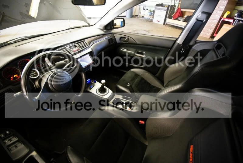 Mitsubishi Lancer Evolution IX 8th Gen - Image 11 of 13