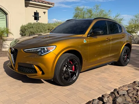 2022 Alfa Romeo Stelvio Quadrifoglio