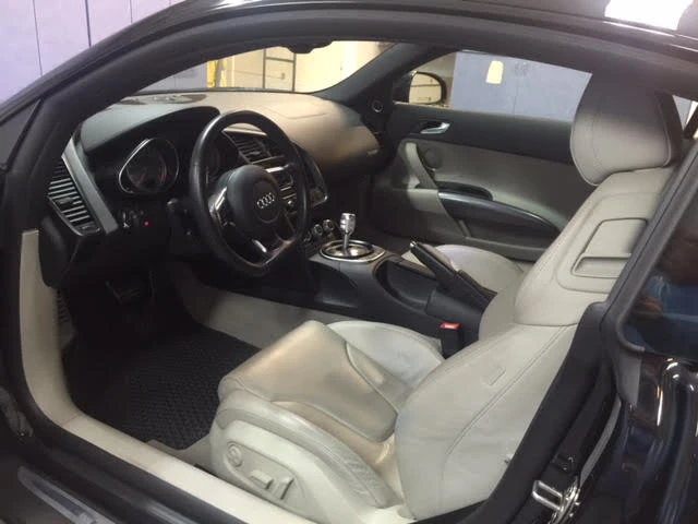 2009 Audi 42 R8 - Image 7 of 10
