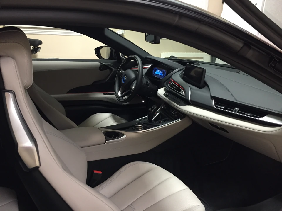 2015 BMW i8 - Image 3 of 6