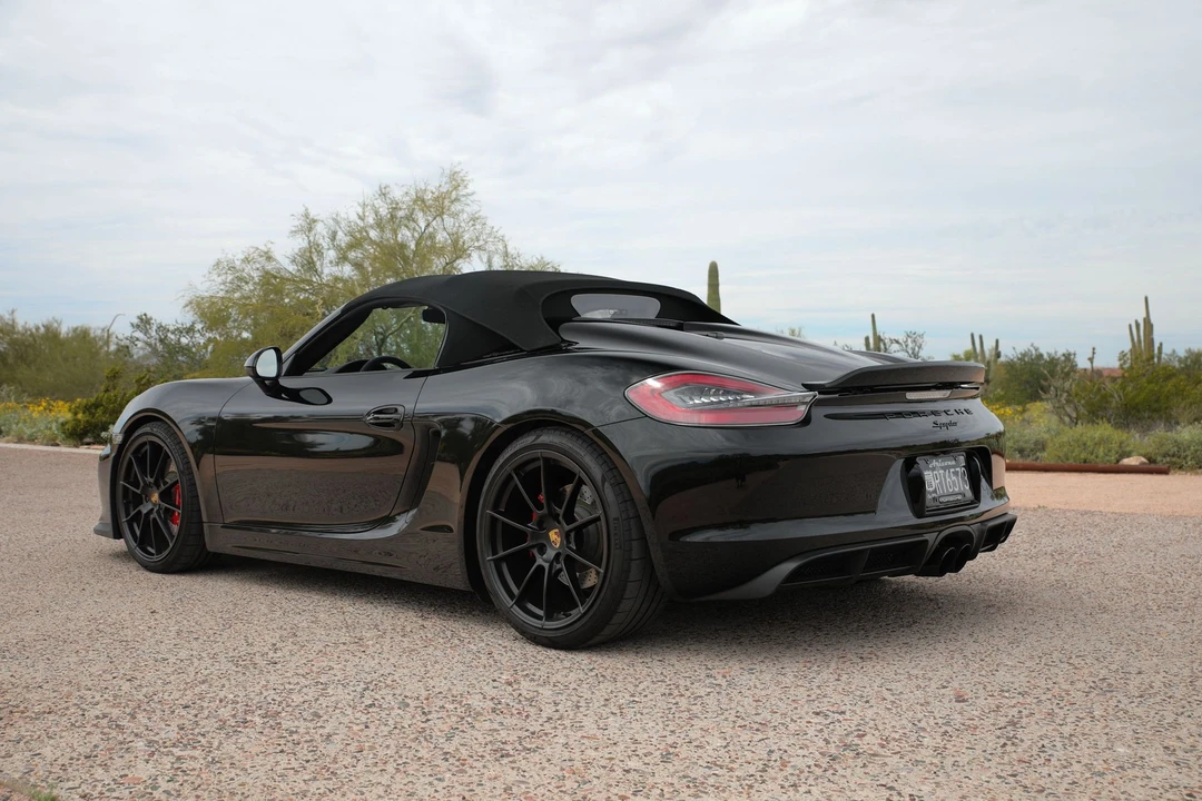 2016 Porsche 981 Boxster Spyder - Image 12 of 31
