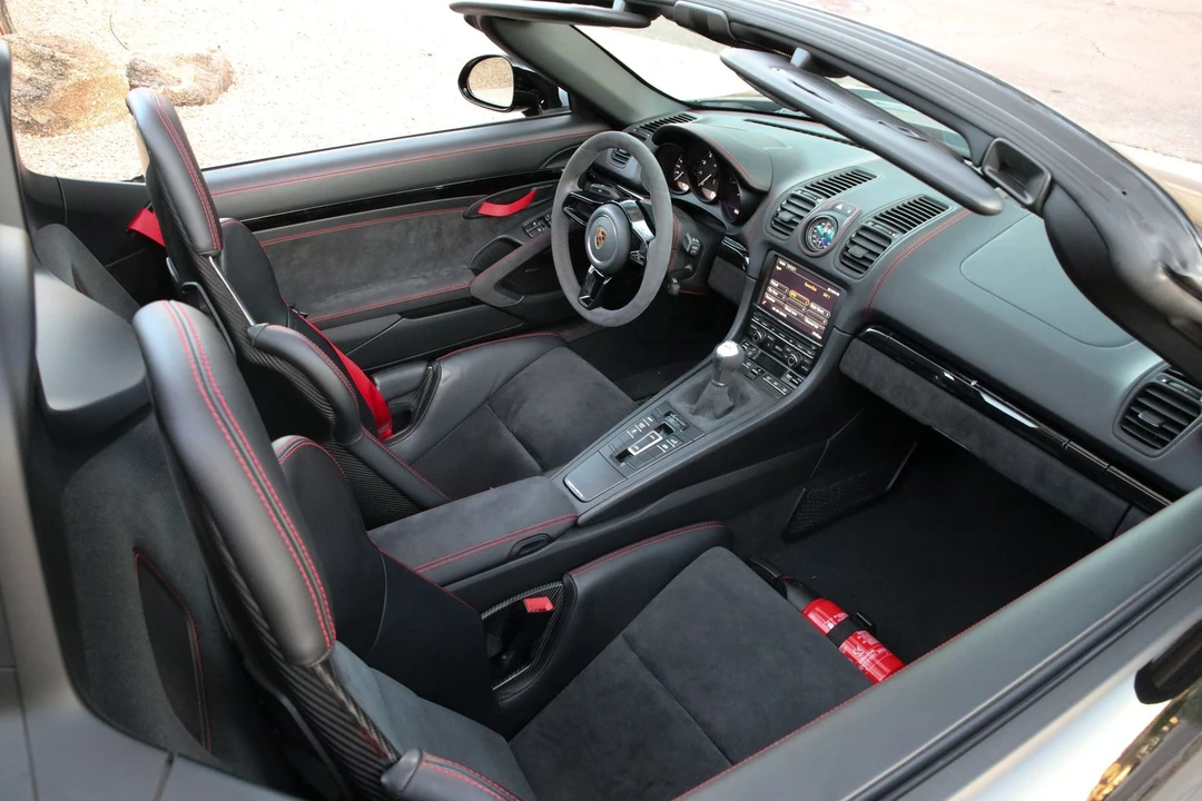 2016 Porsche 981 Boxster Spyder - Image 30 of 31