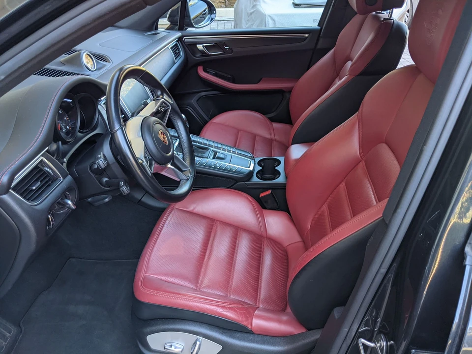 2017 Porsche Macan GTS - Image 13 of 14