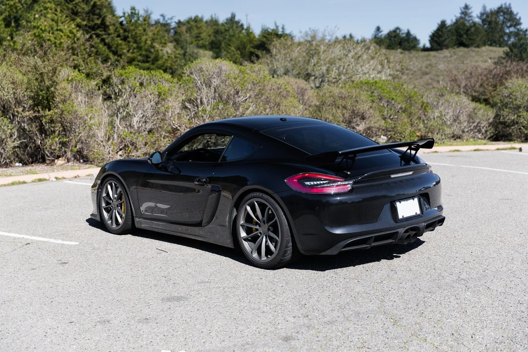 2016 Porsche 981 Cayman GT4 - Image 2 of 12