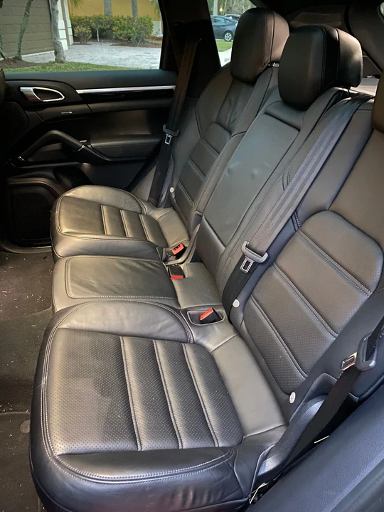 2016 Porsche 958 Cayenne S - Image 9 of 10
