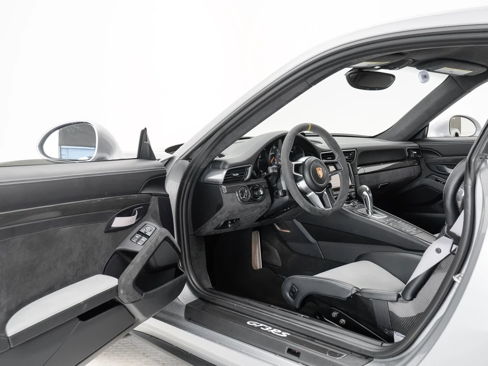 2016 Porsche 991 GT3 RS - Image 11 of 31