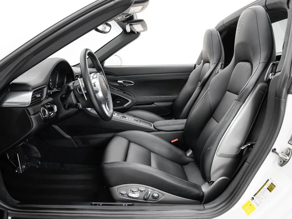 2016 Porsche 991 Targa 4 GTS - Image 12 of 31