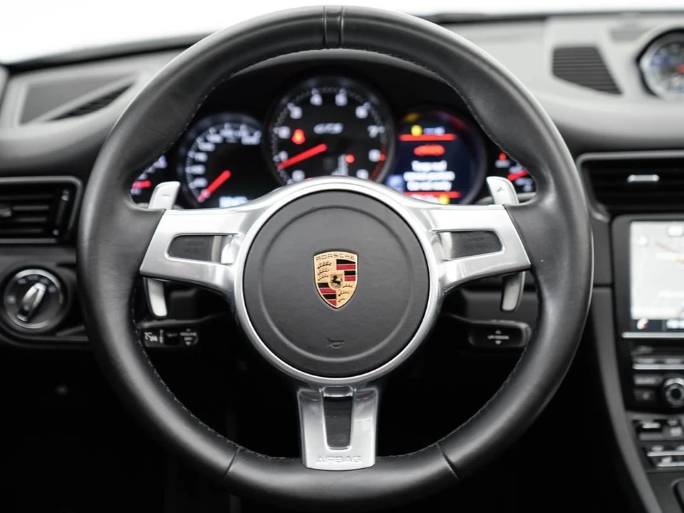 2016 Porsche 991 Targa 4 GTS - Image 16 of 31