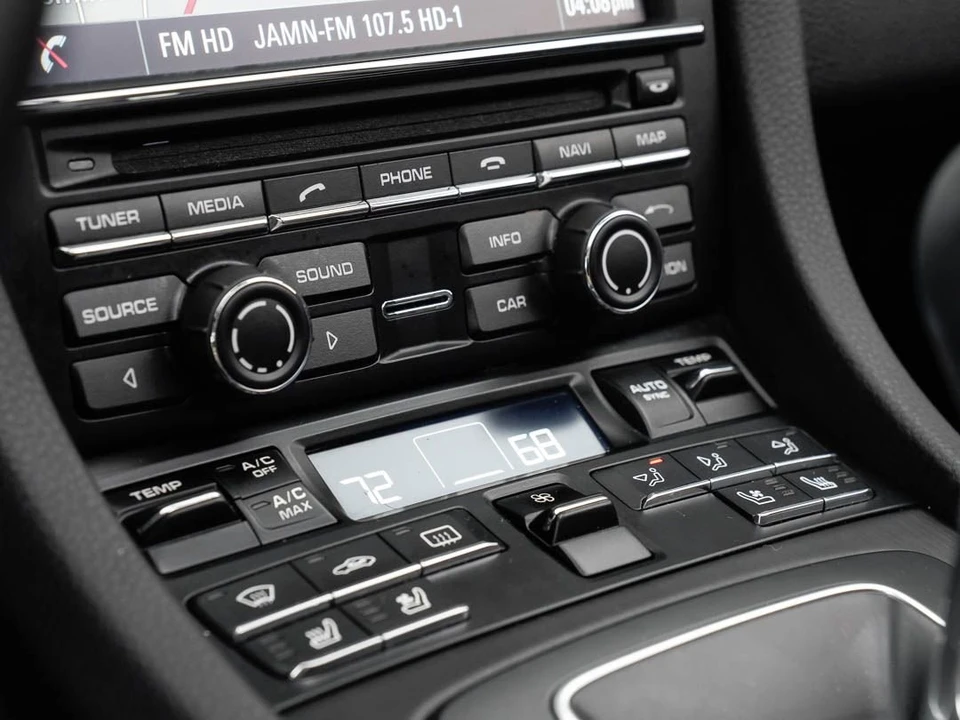 2016 Porsche 991 Targa 4 GTS - Image 21 of 31