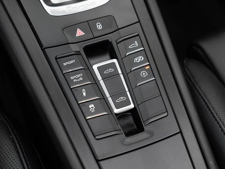 2016 Porsche 991 Targa 4 GTS - Image 23 of 31
