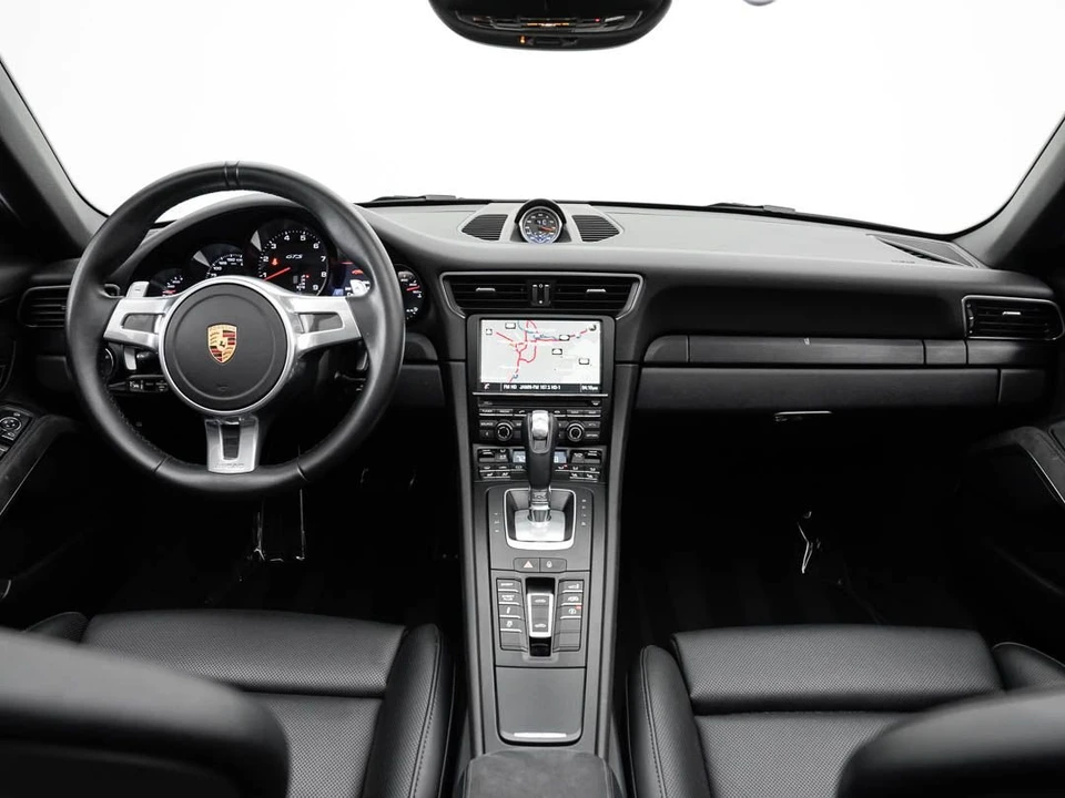 2016 Porsche 991 Targa 4 GTS - Image 24 of 31