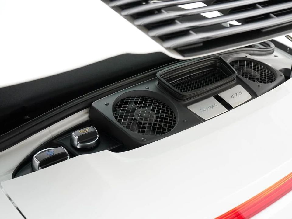 2016 Porsche 991 Targa 4 GTS - Image 29 of 31