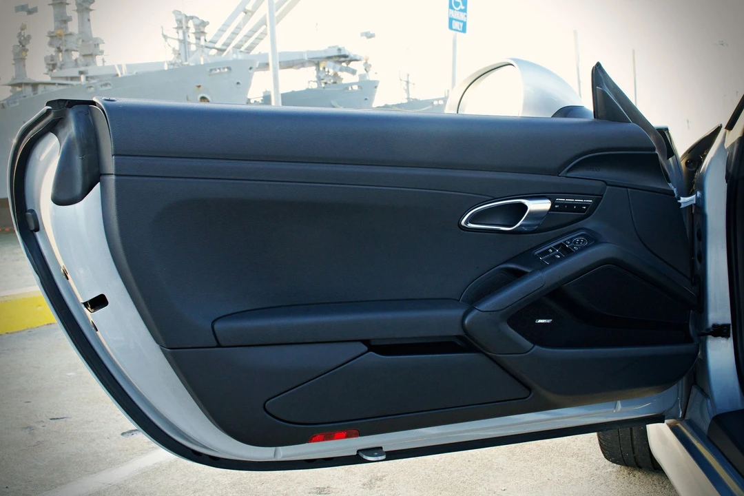 2016 Porsche 981 Boxster - Image 13 of 29