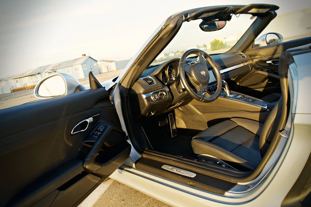 2016 Porsche 981 Boxster - Image 8 of 29