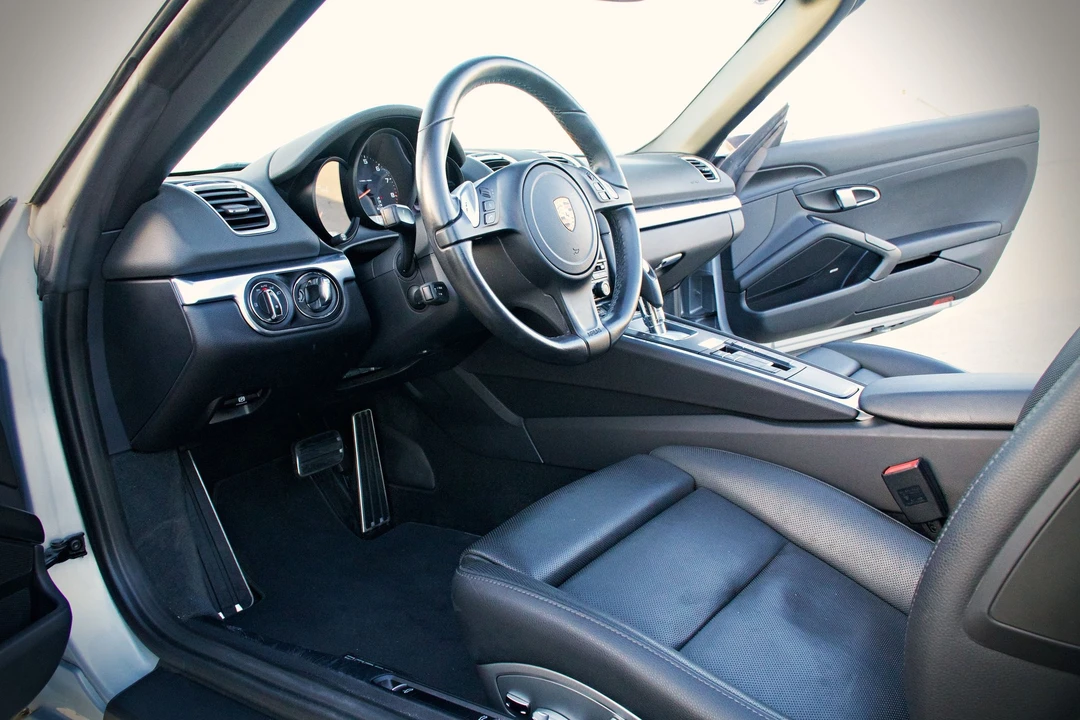2016 Porsche 981 Boxster - Image 10 of 29