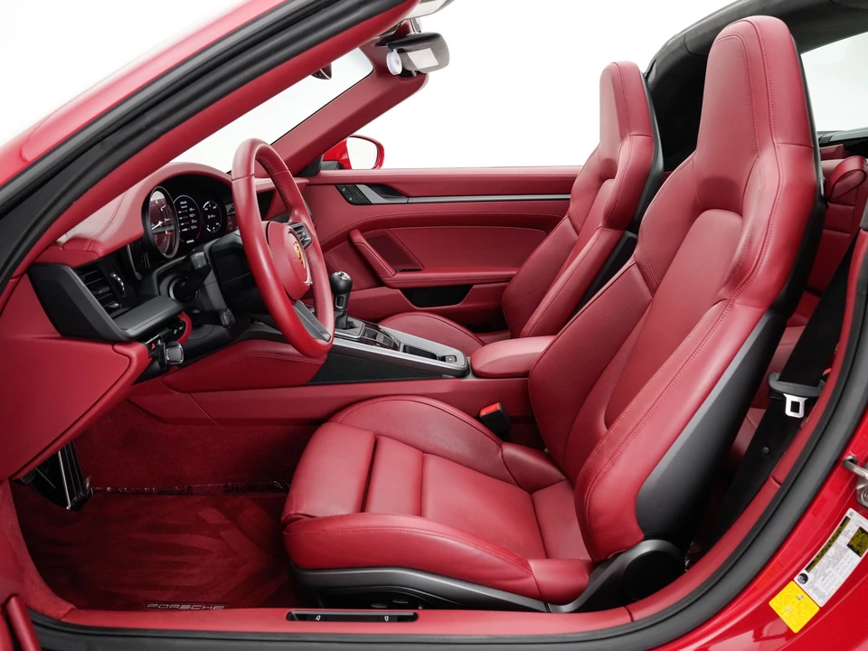 2021 Porsche 992 Targa 4 & 4S - Image 17 of 31