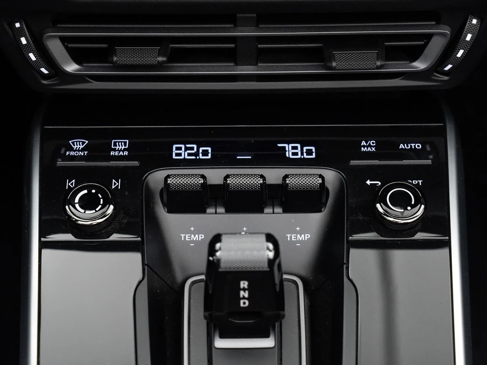 2022 Porsche 992 Turbo S - Image 26 of 31