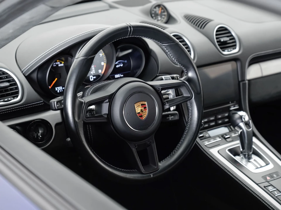 2022 Porsche 718 Cayman - Image 16 of 31