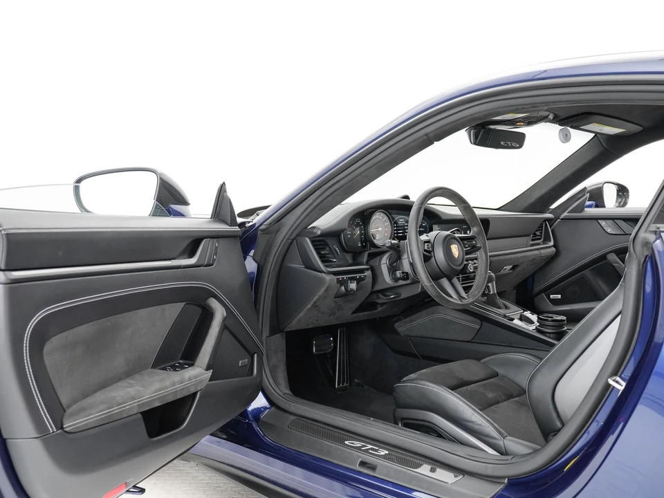 2022 Porsche 992 GT3 - Image 11 of 31
