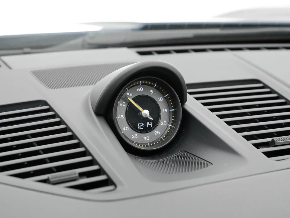2022 Porsche 992 GT3 - Image 19 of 31