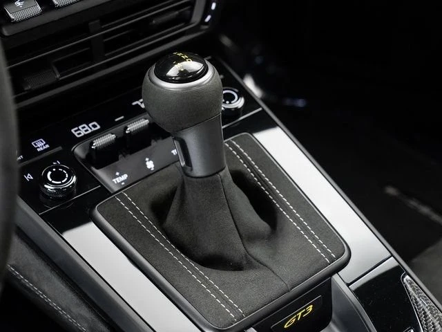 2022 Porsche 992 GT3 - Image 22 of 31
