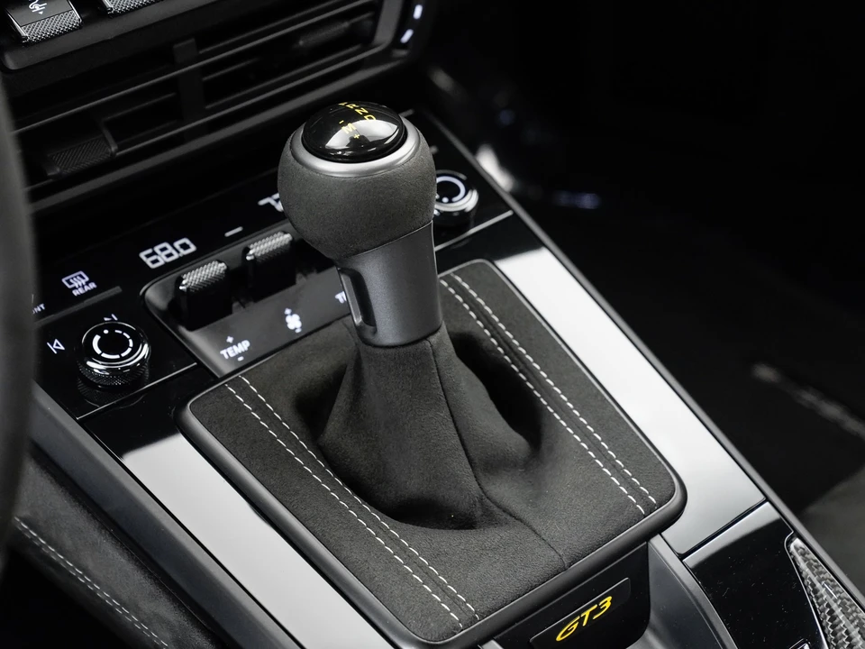 2022 Porsche 992 GT3 - Image 23 of 31